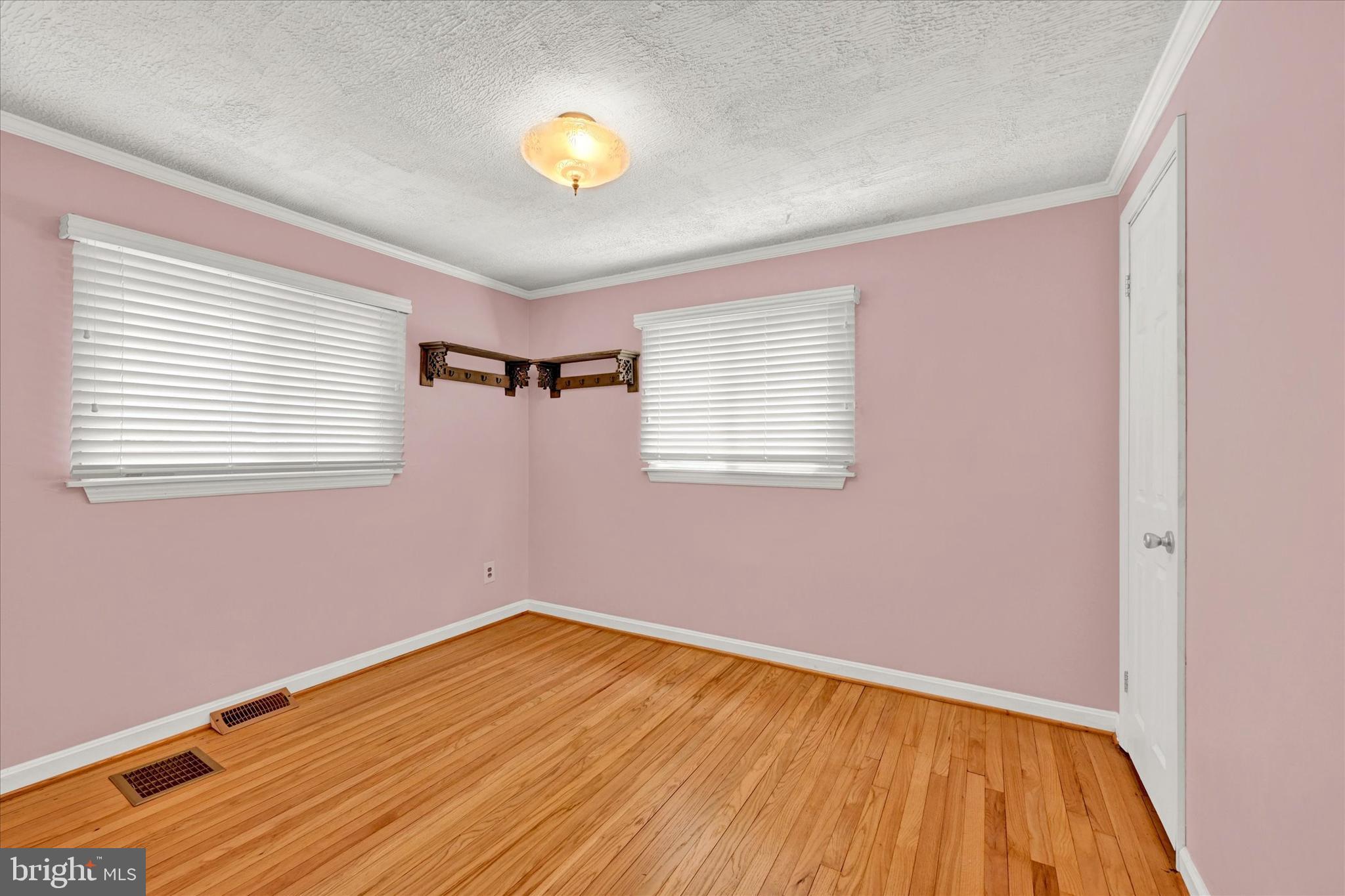 56 Bremer Dr
