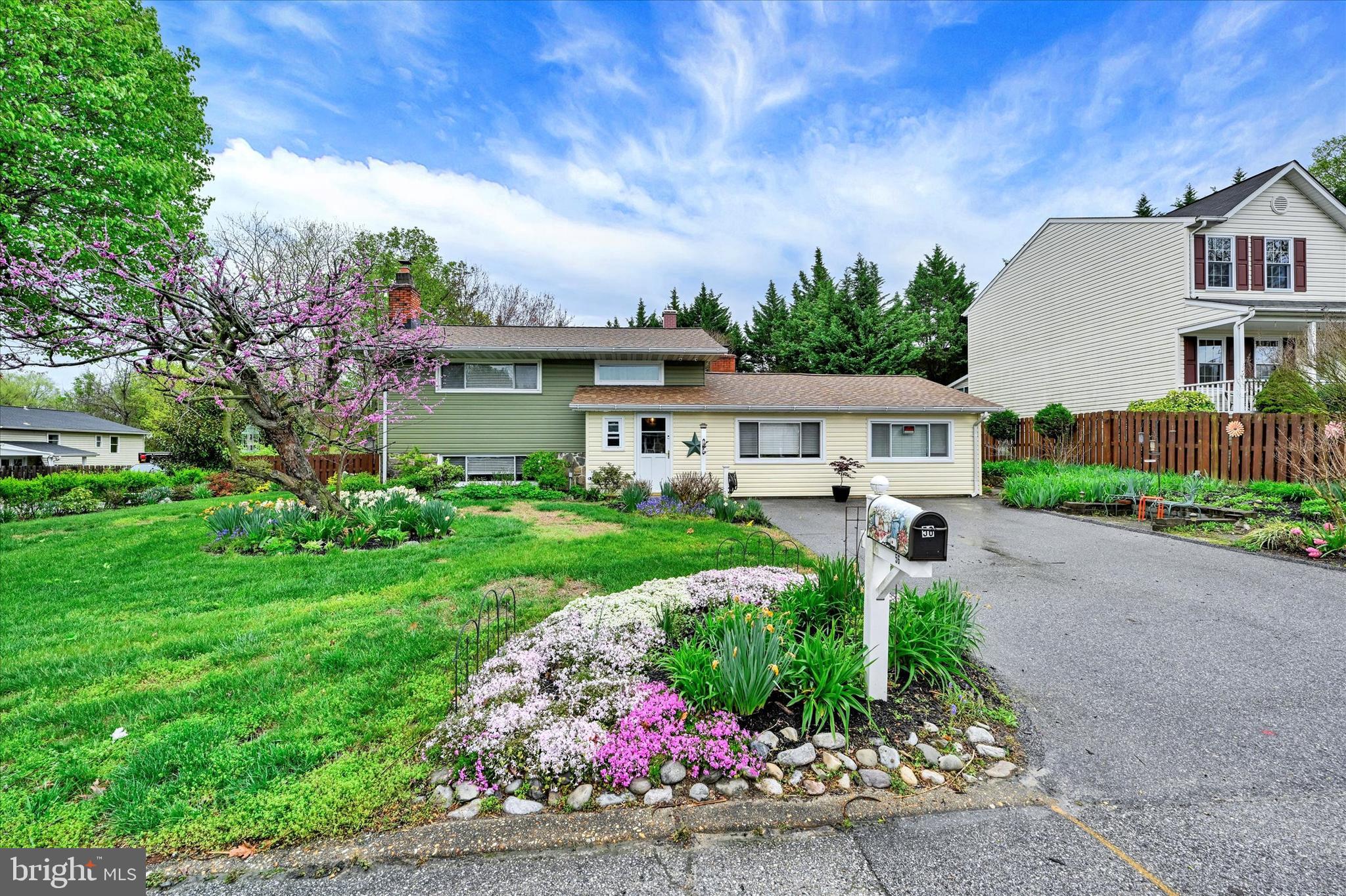 56 Bremer Dr