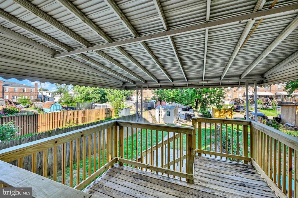 418 ROGERS AVENUE