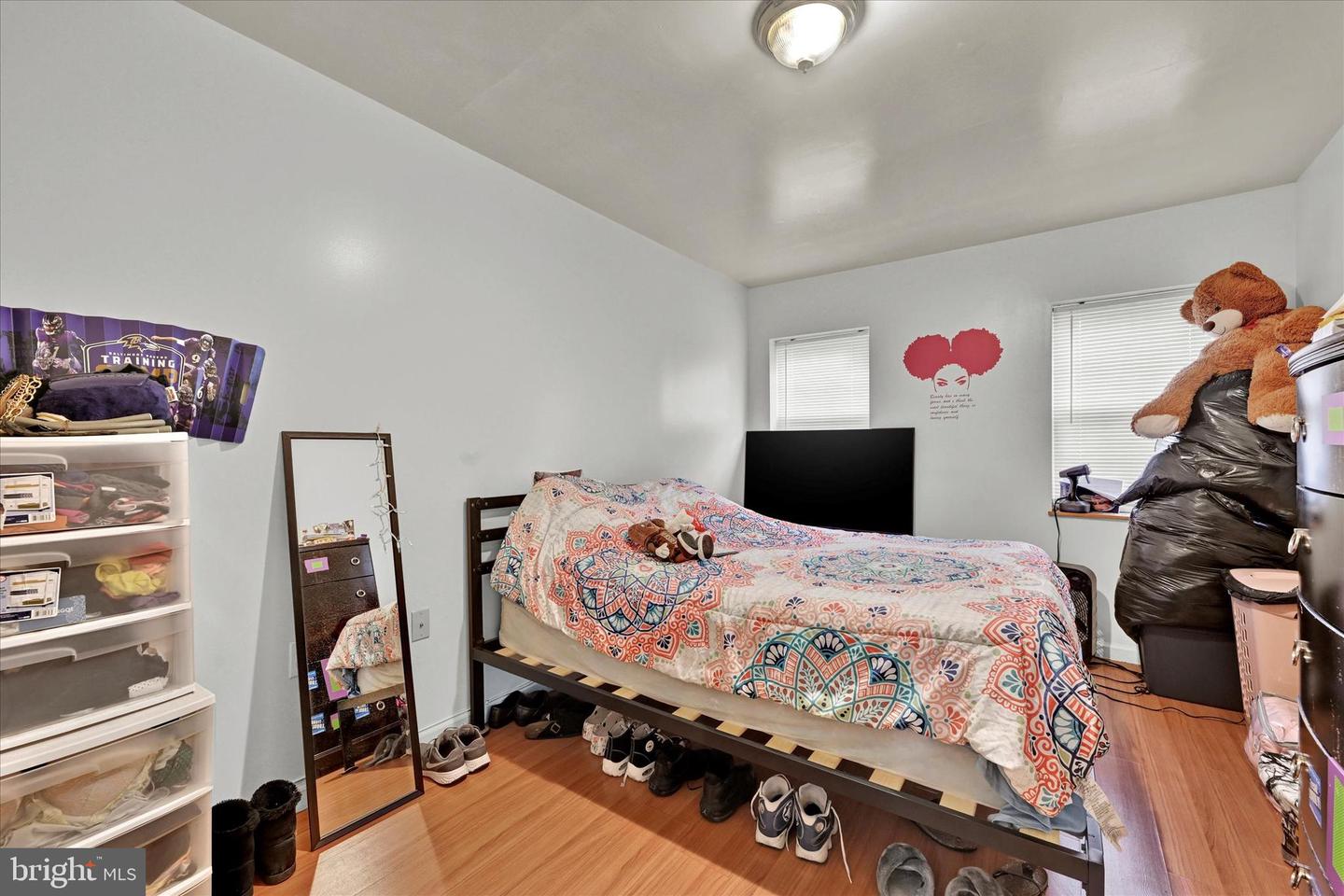 2017 E Hoffman St