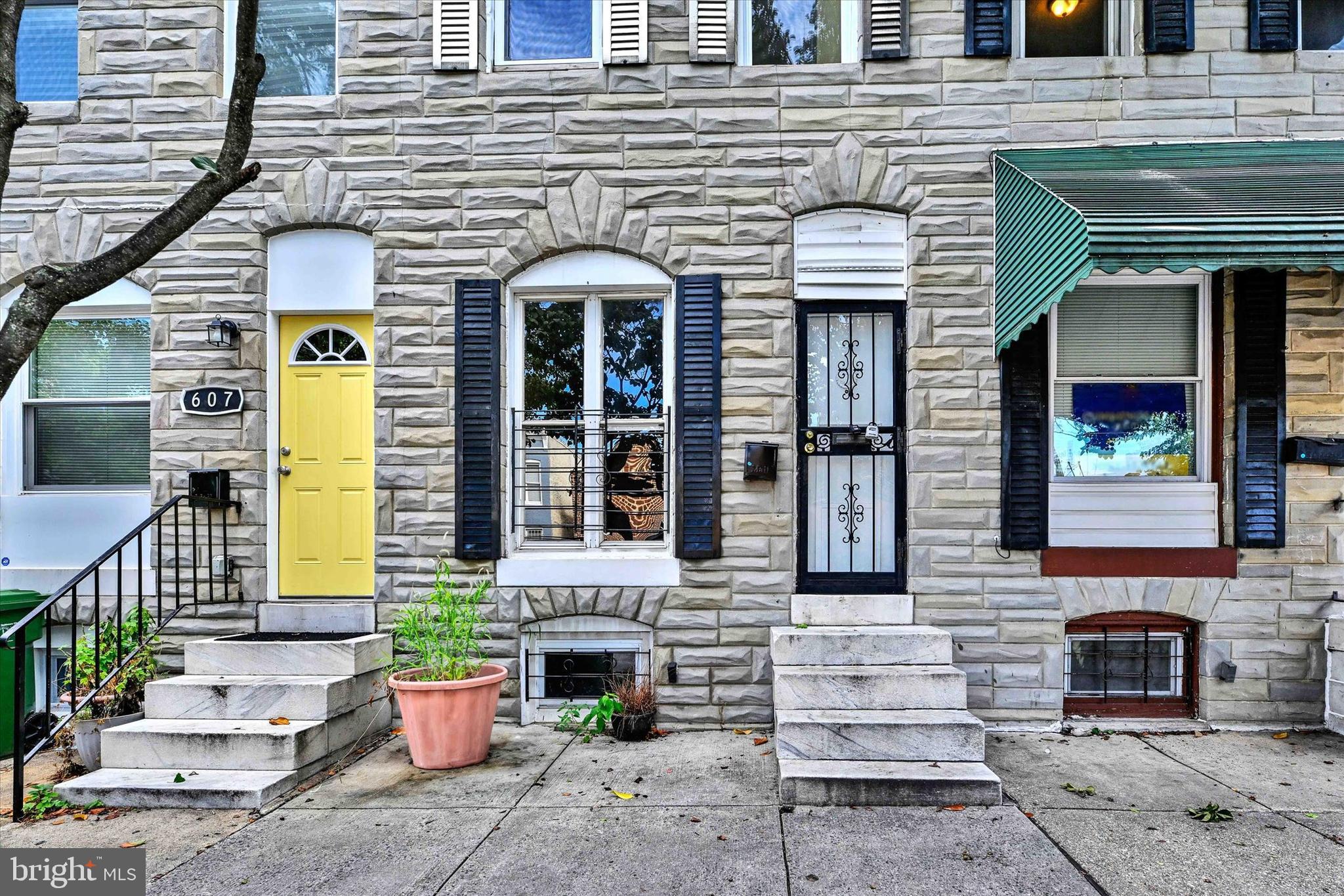 605 N Montford Ave