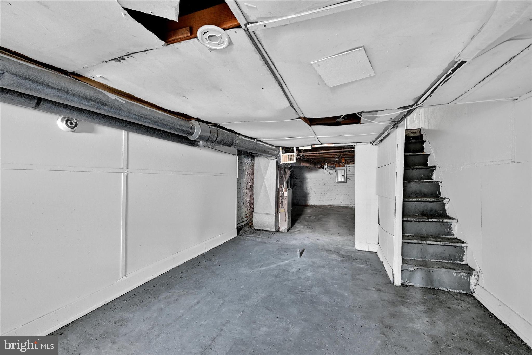 605 N Montford Ave