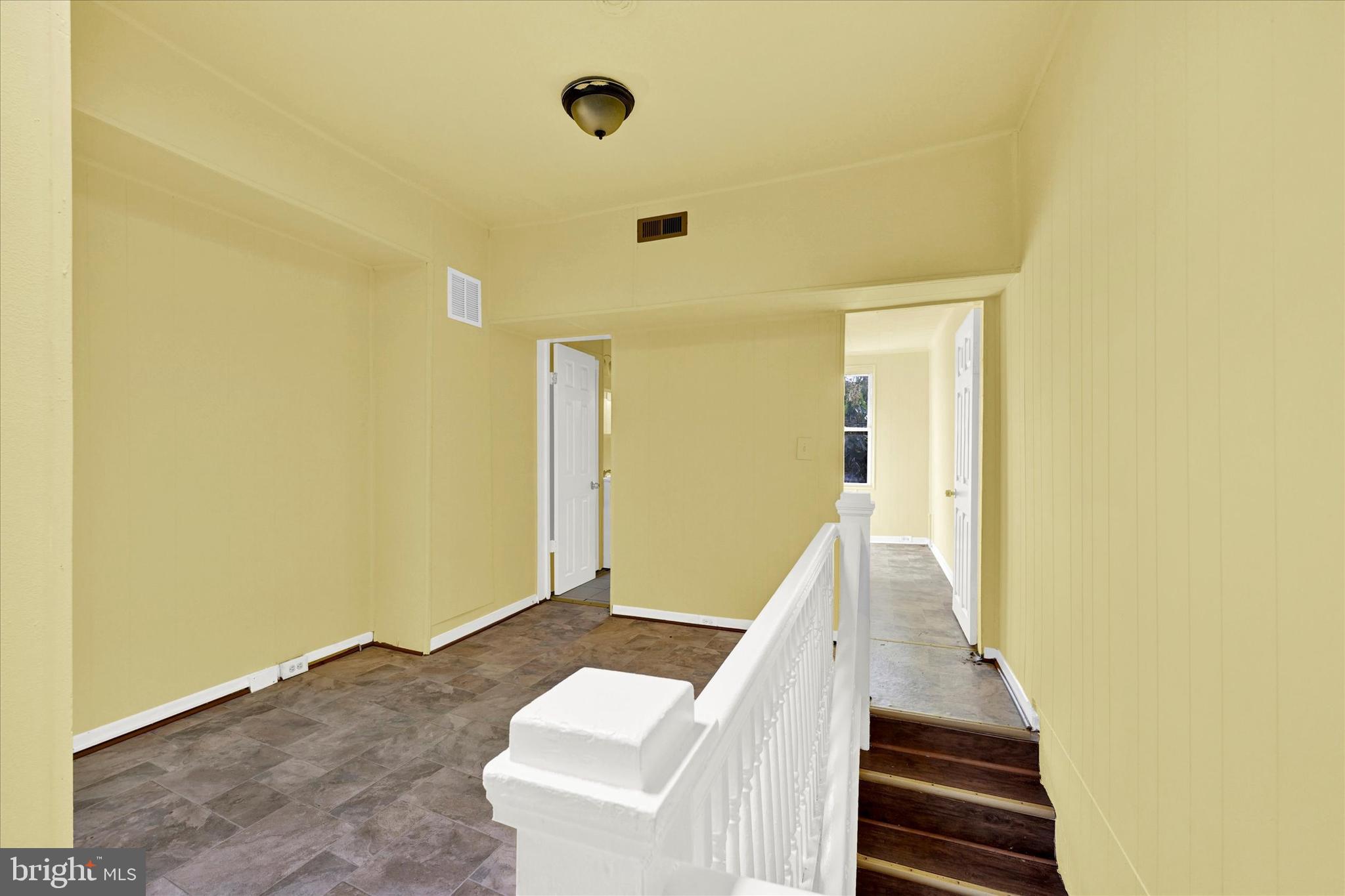 605 N Montford Ave