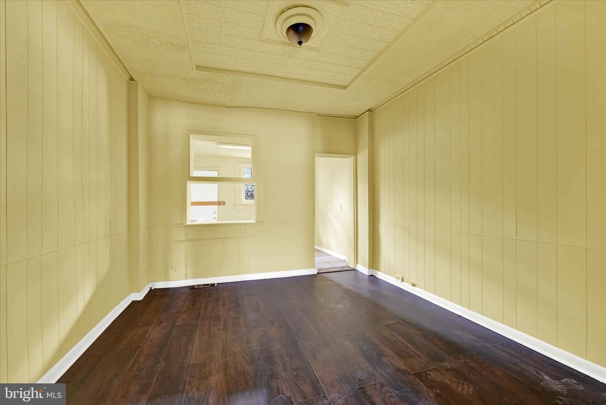 605 N Montford Ave