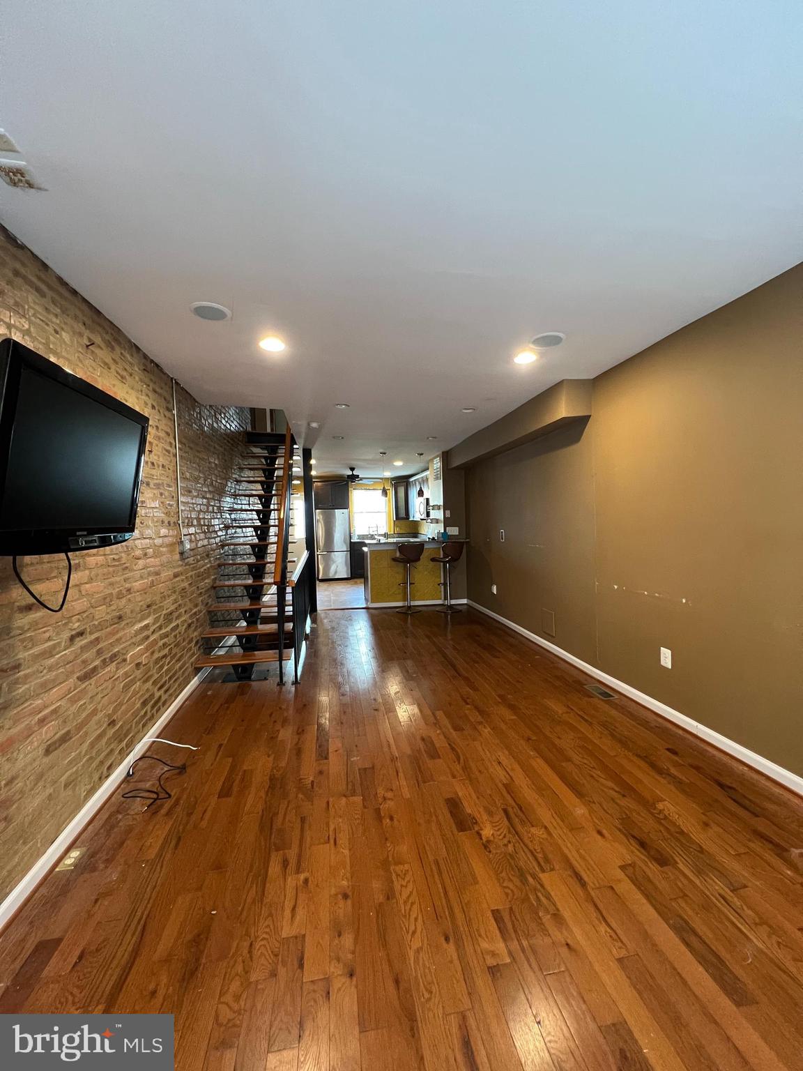 903 S Highland Ave