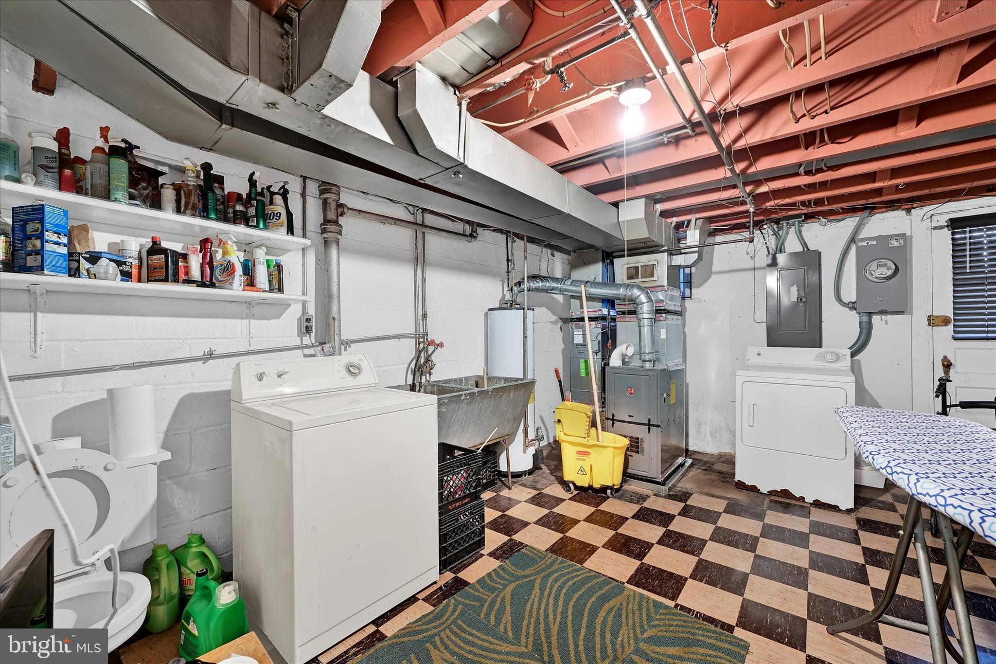 2934 Edgecombe Cir N