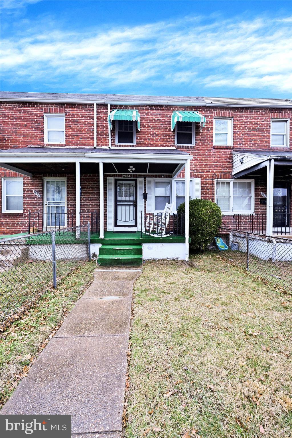 2934 Edgecombe Cir N