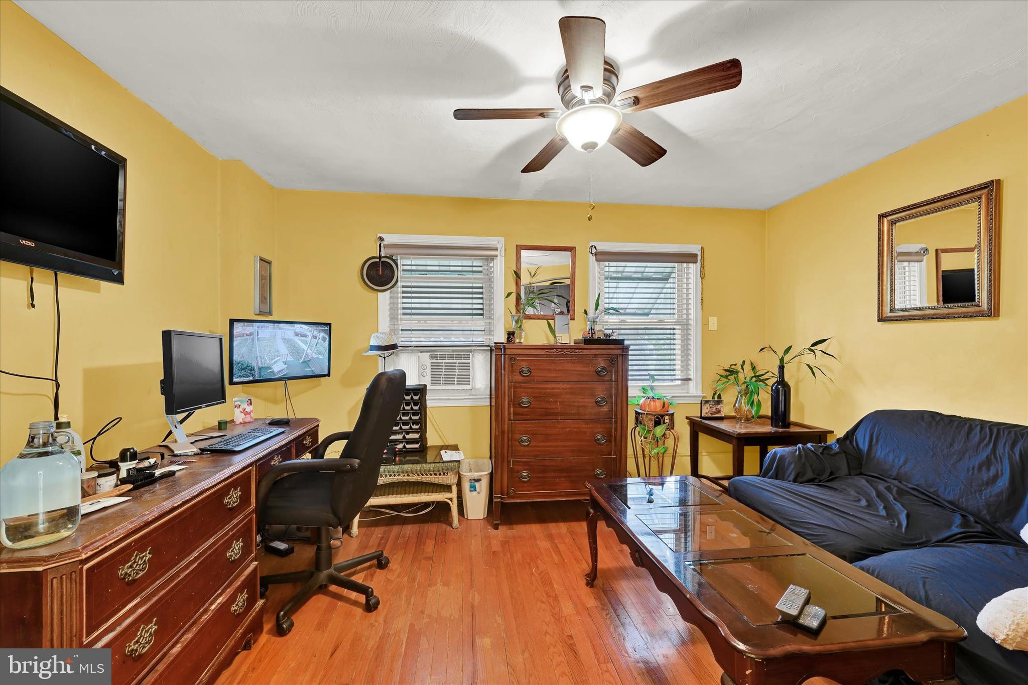 2934 Edgecombe Cir N