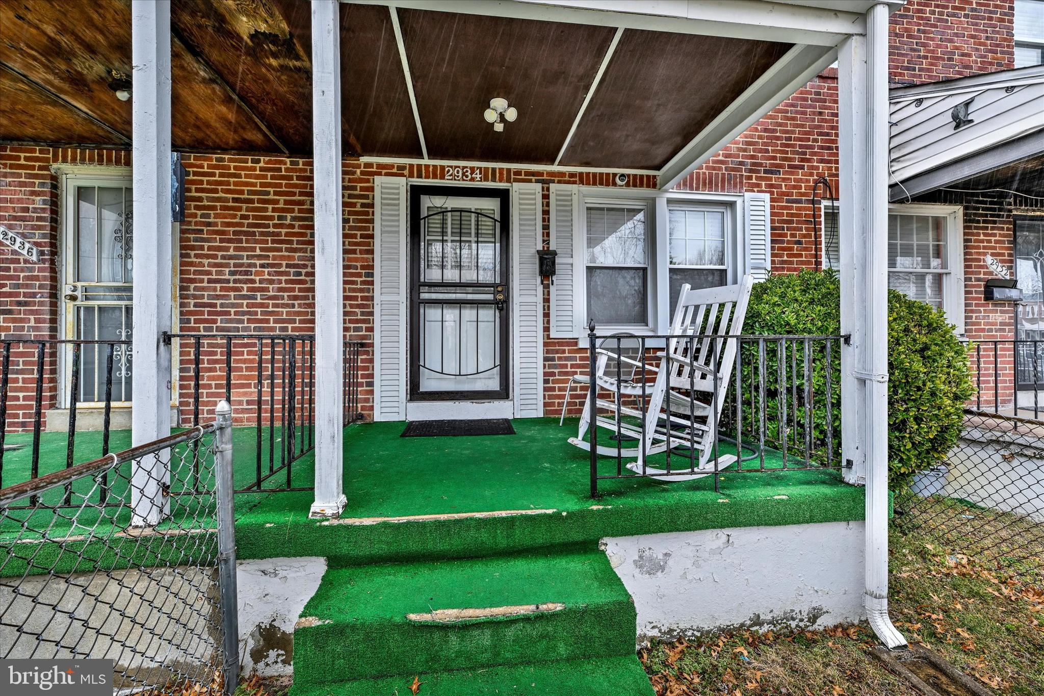 2934 Edgecombe Cir N