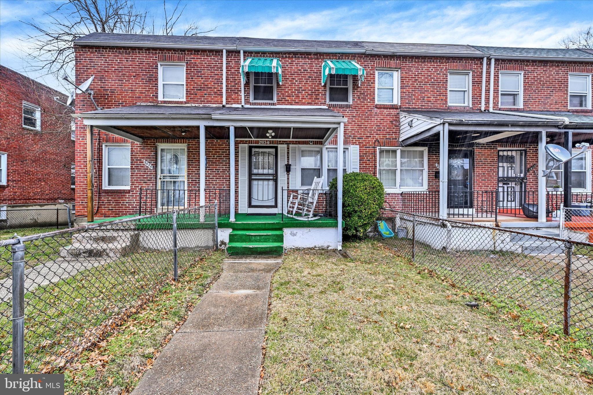 2934 Edgecombe Cir N