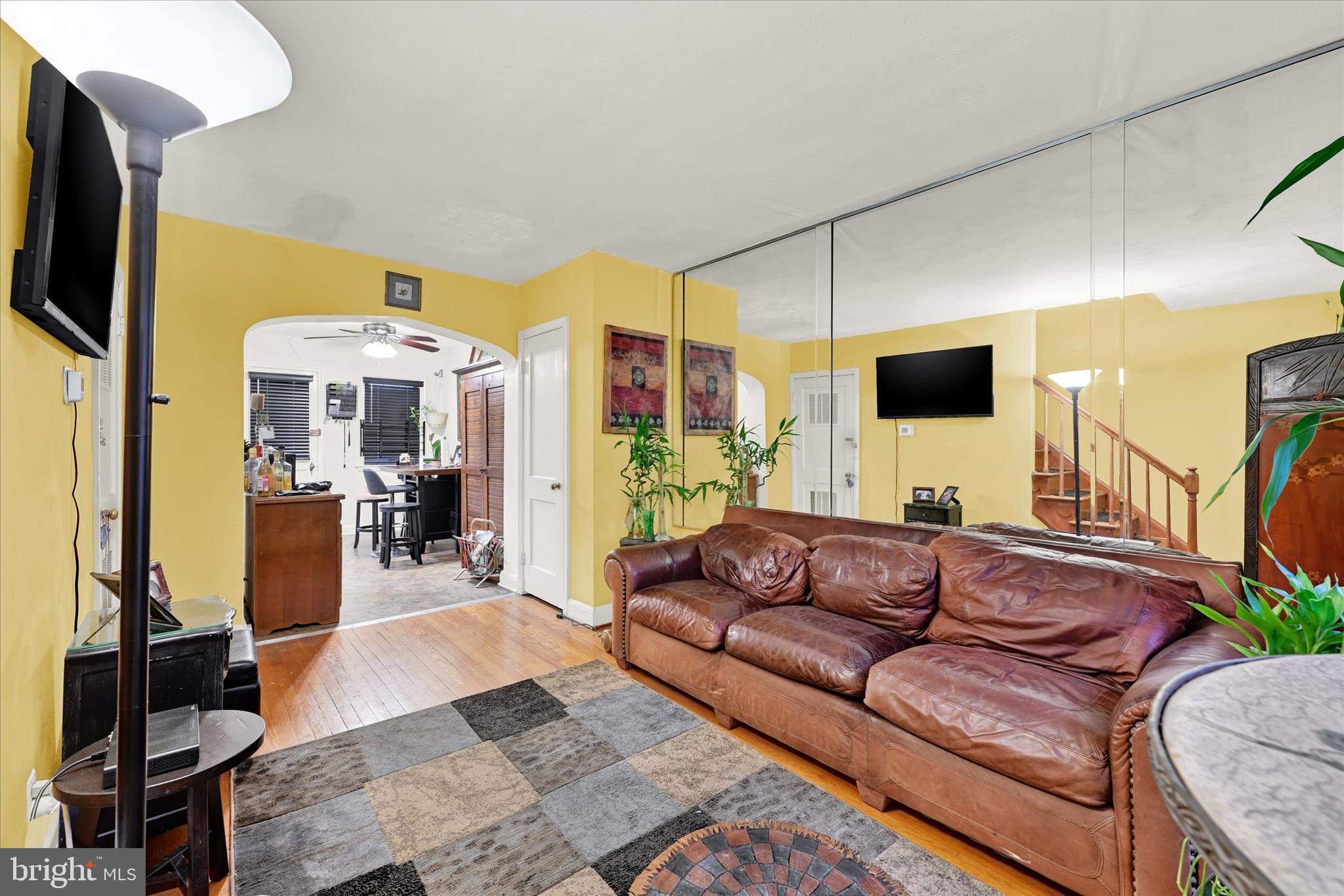 2934 Edgecombe Cir N