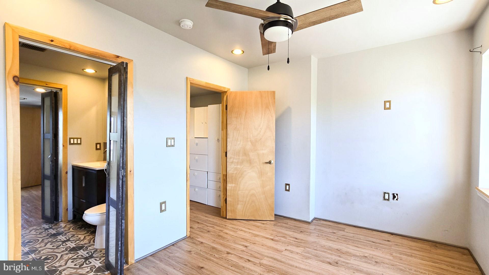 113 S Calhoun St