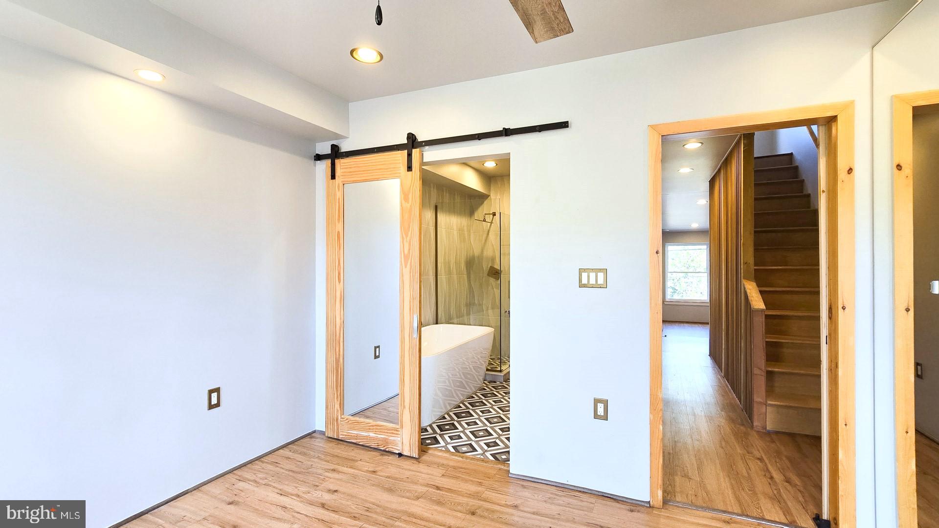 113 S Calhoun St