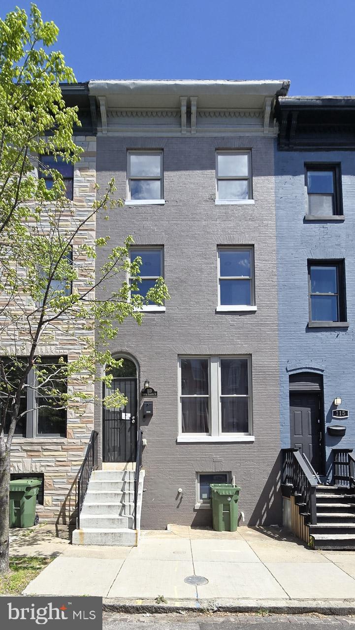 113 S Calhoun St