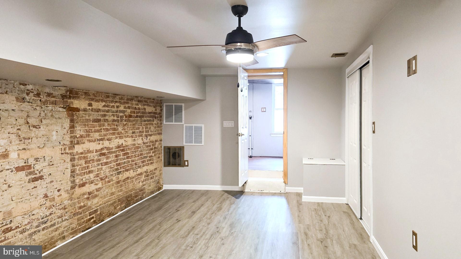 113 S Calhoun St
