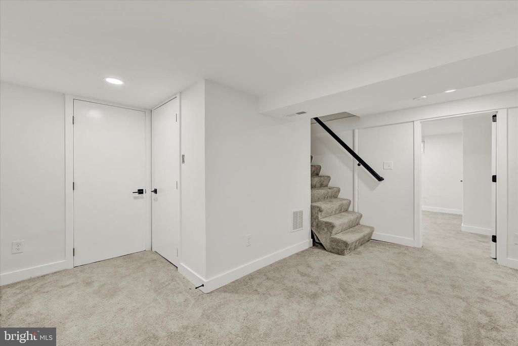 4101 Fleetwood Ave