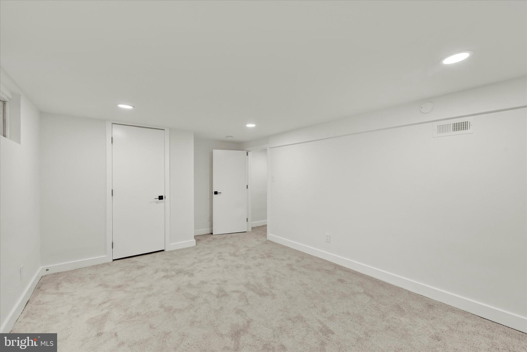 4101 Fleetwood Ave