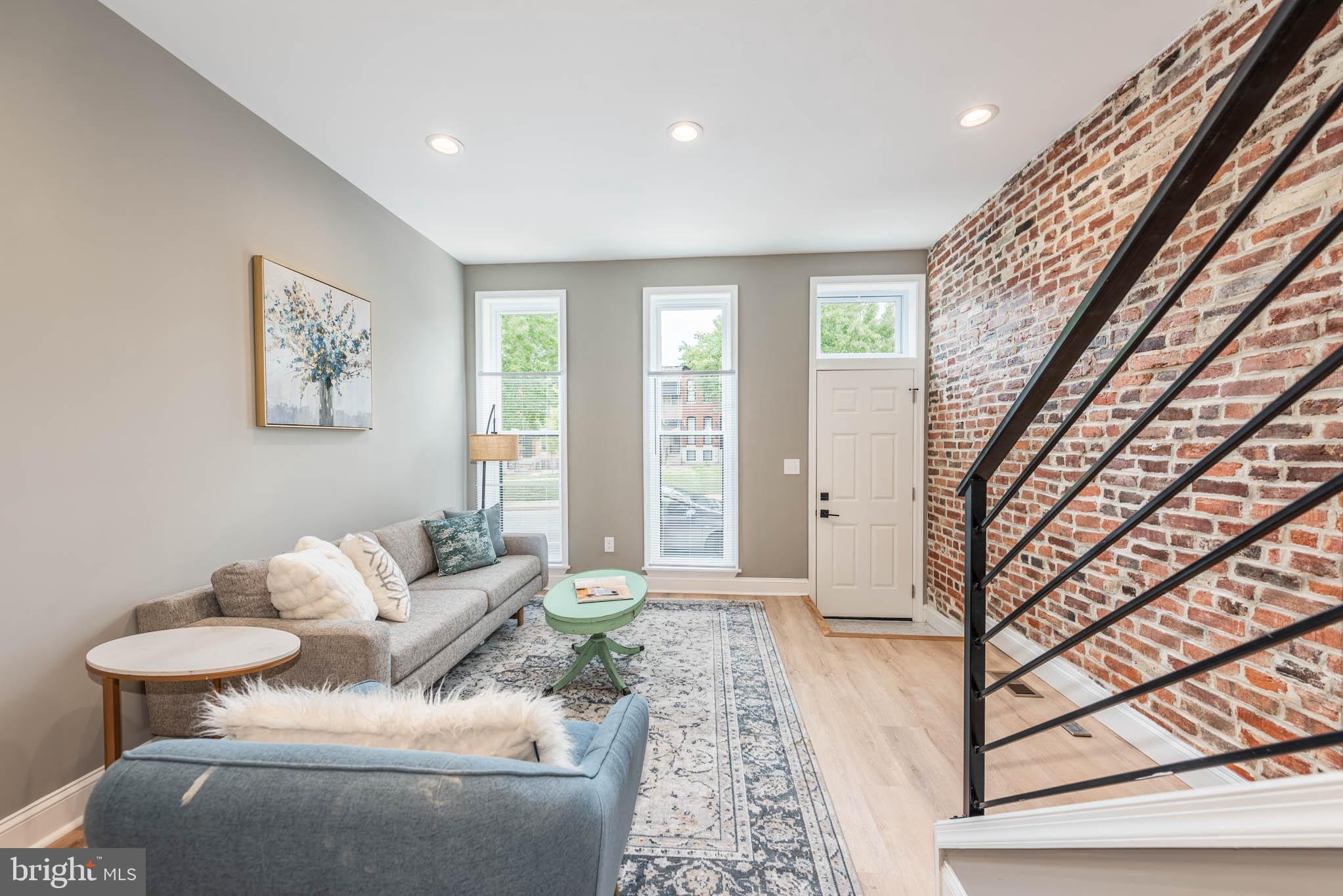 1427 N Broadway
