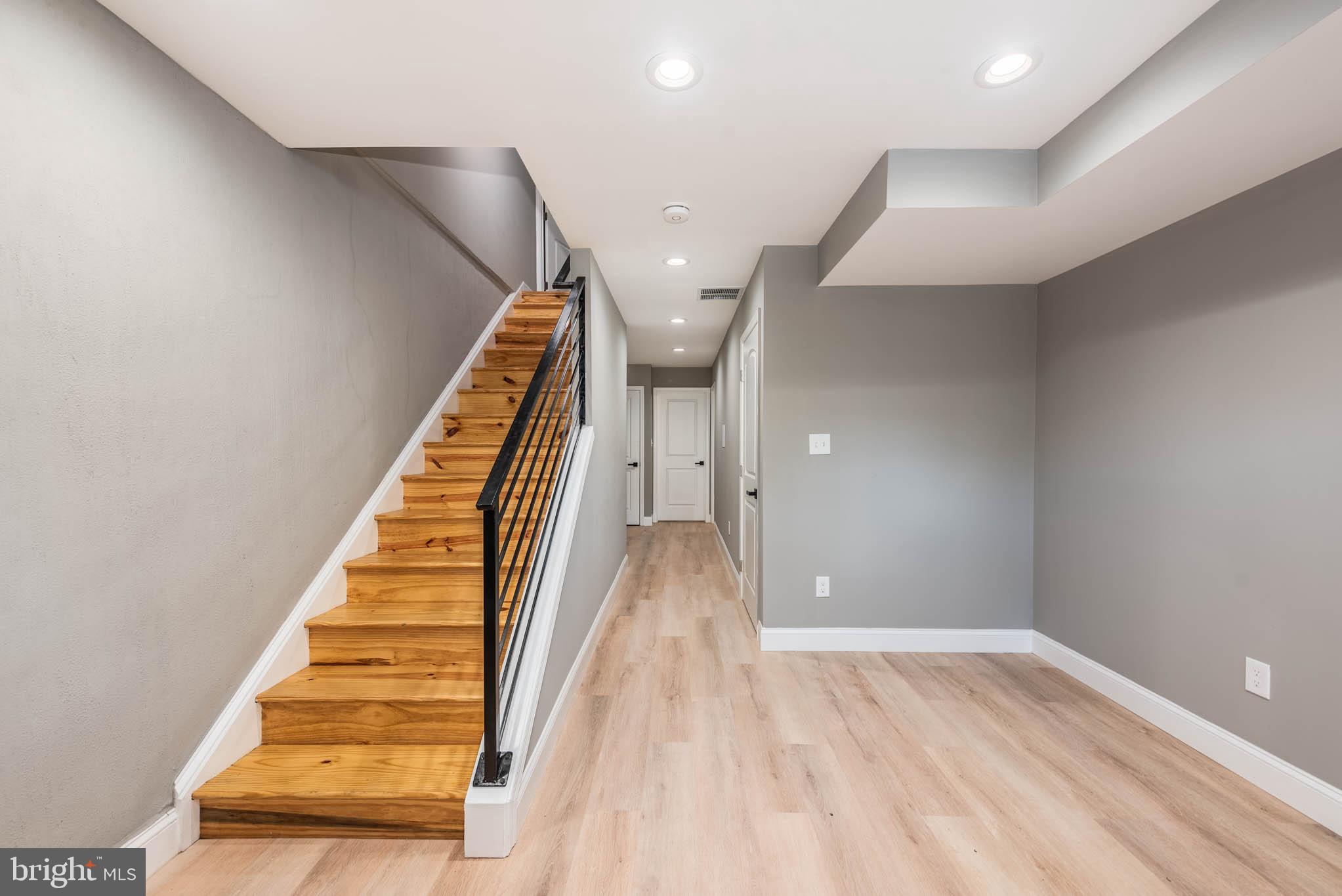 1427 N Broadway