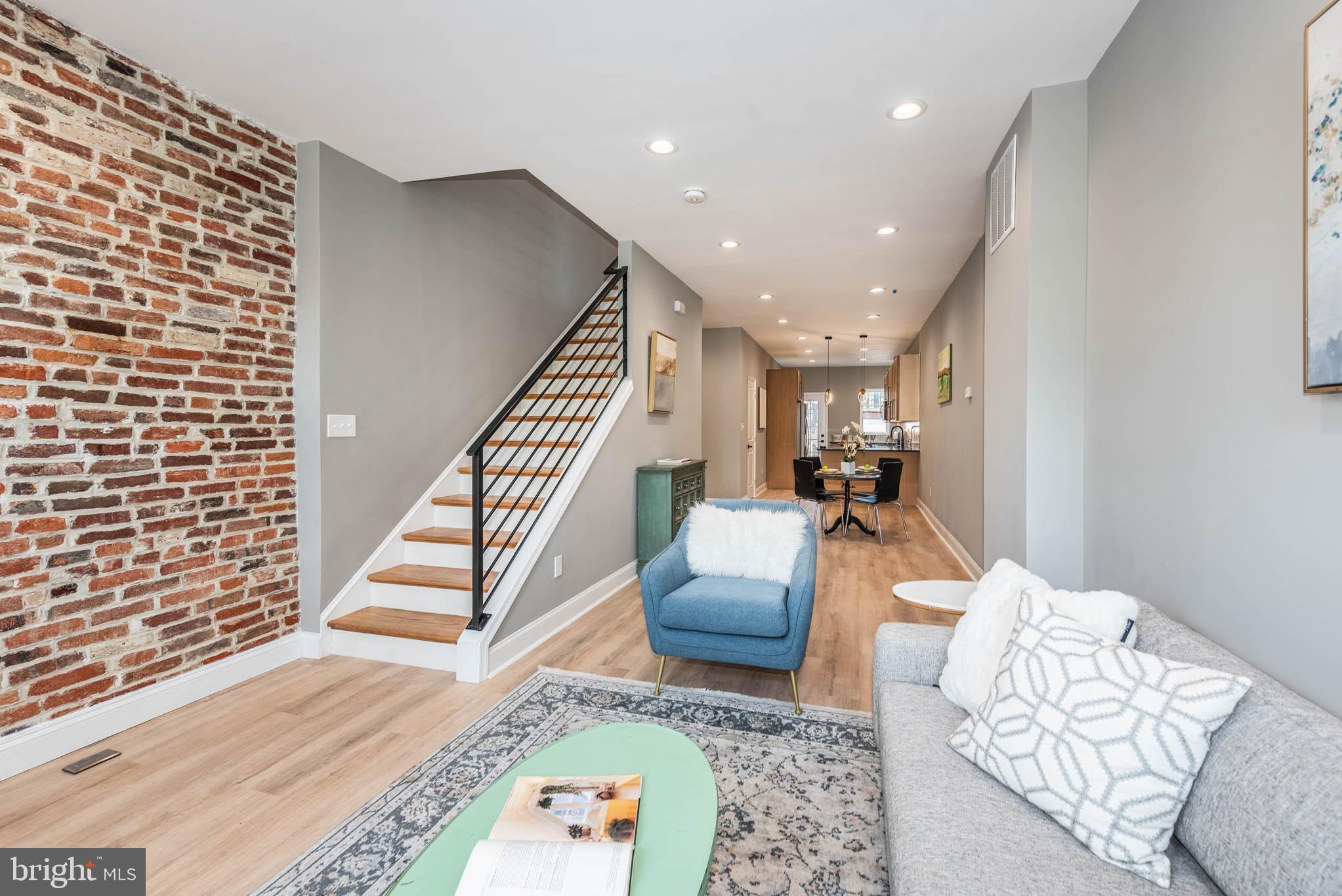 1427 N Broadway