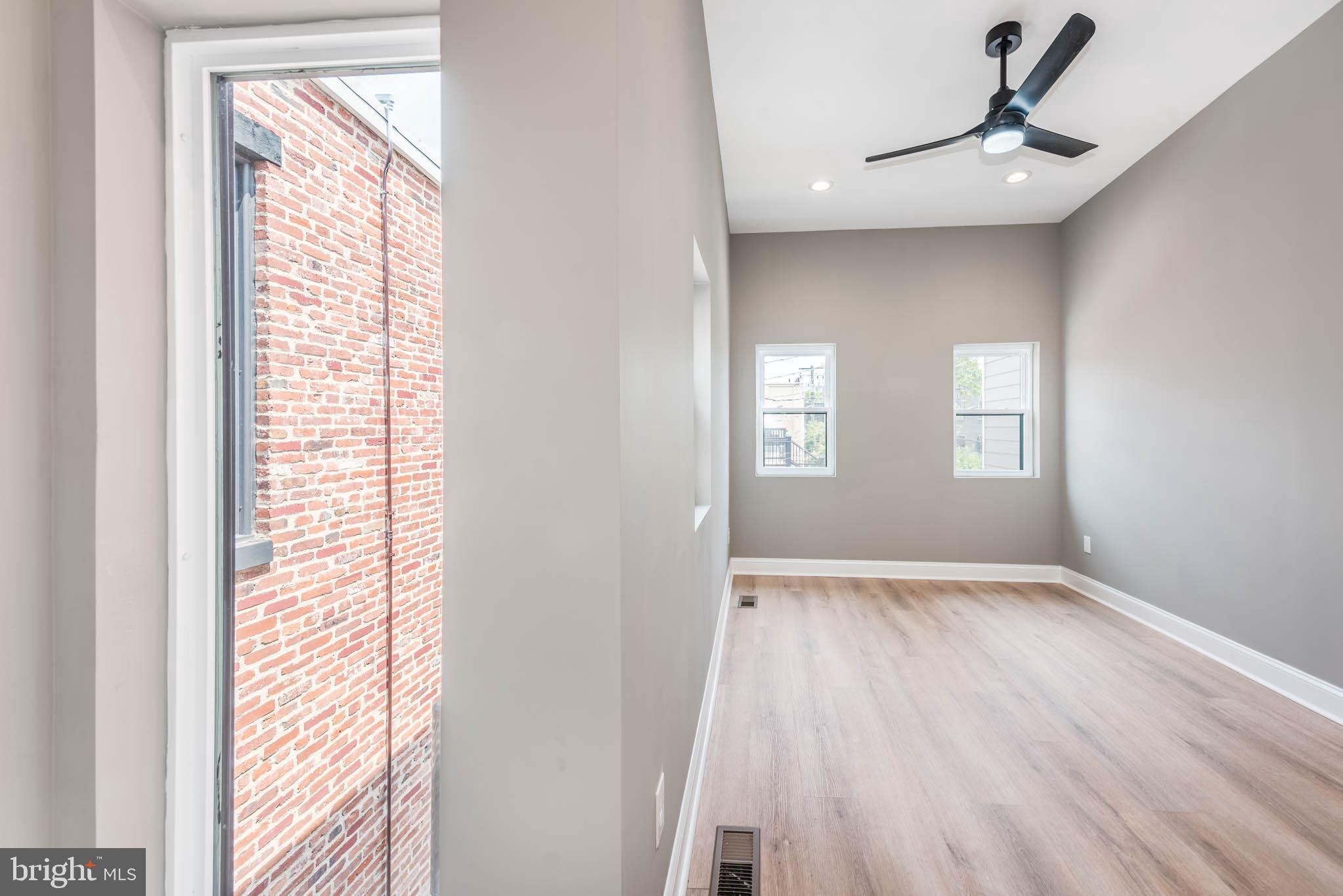 1427 N Broadway