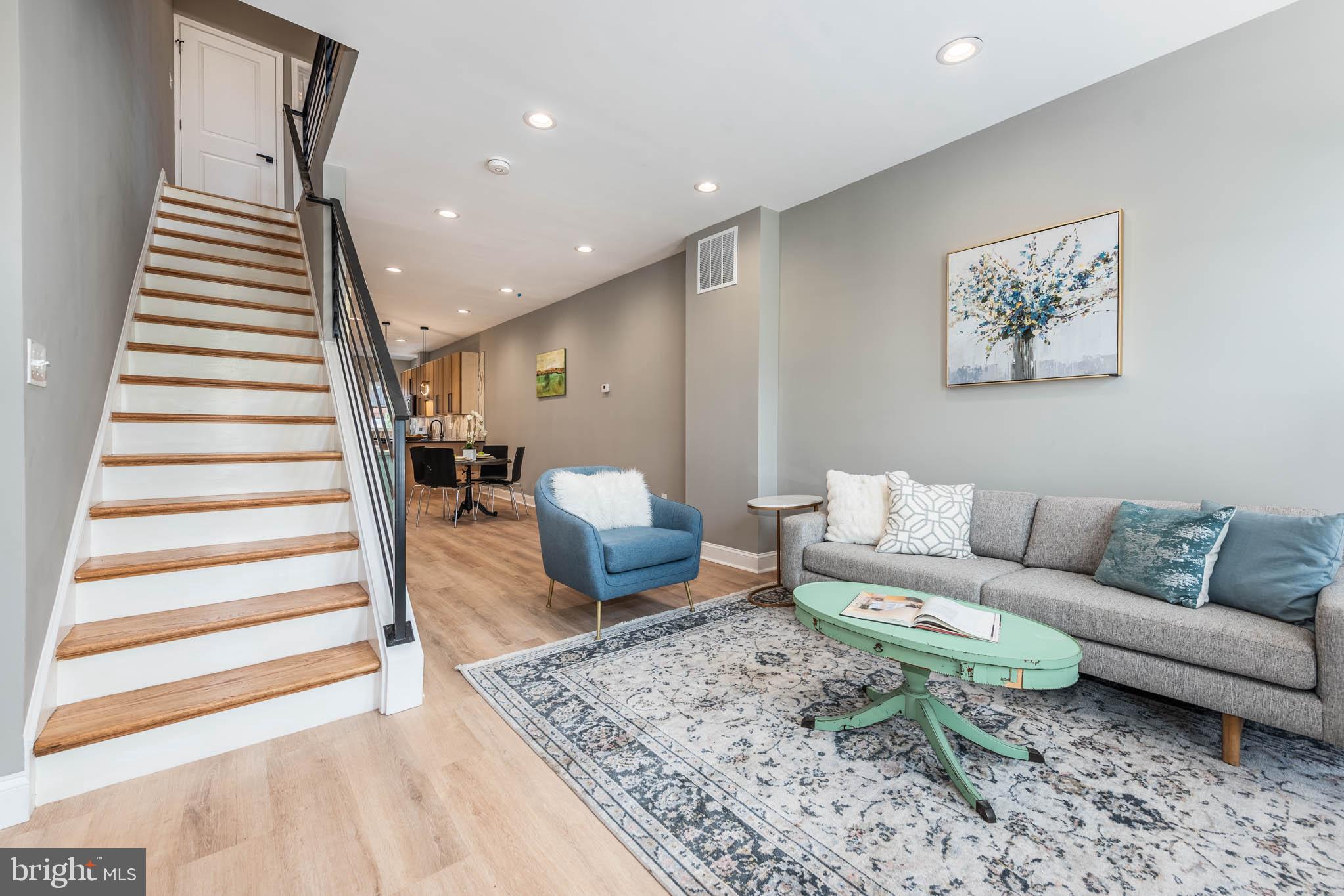 1427 N Broadway