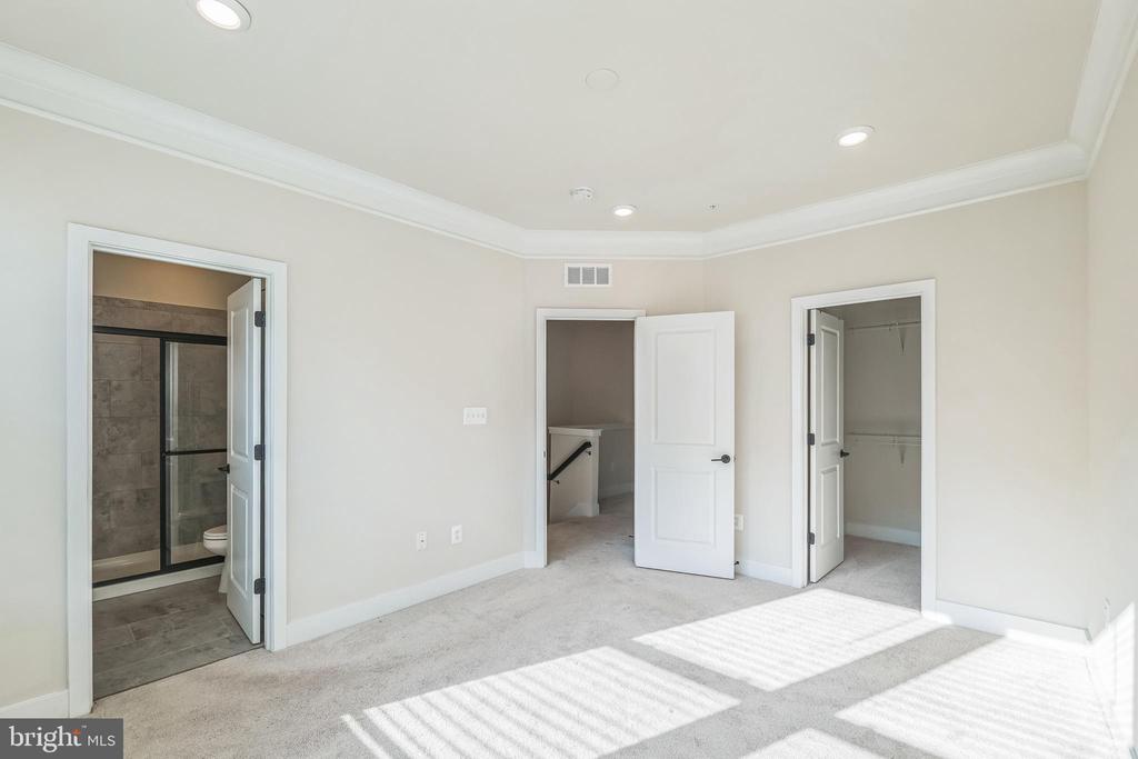 4338 Roland Heights Ave
