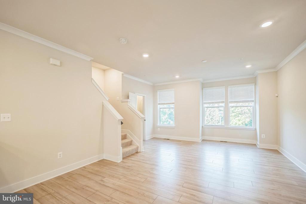 4338 Roland Heights Ave