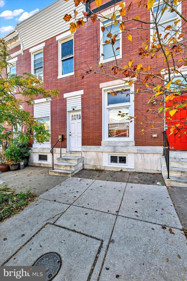722 N Kenwood Ave