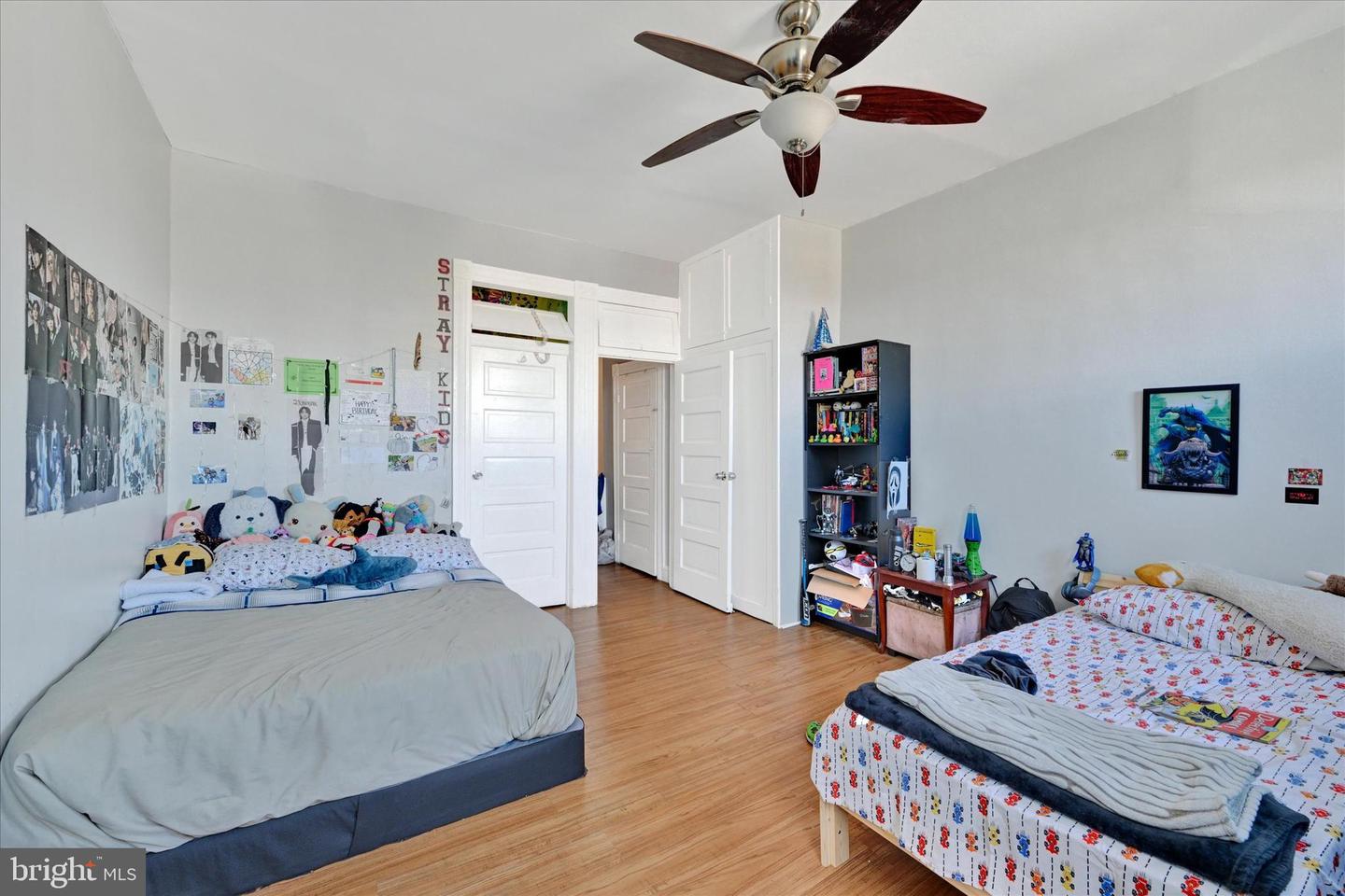 722 N Kenwood Ave