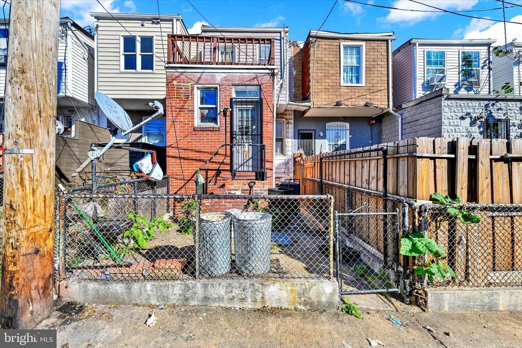 722 N Kenwood Ave