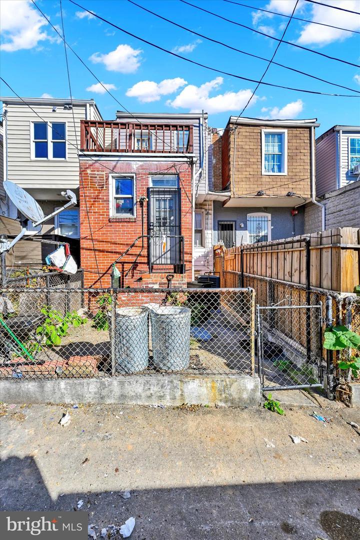 722 N Kenwood Ave