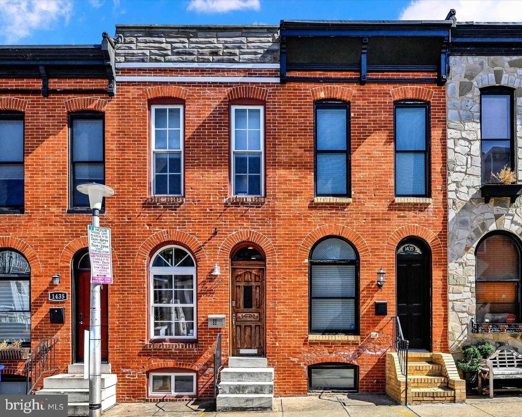 1437 Henry St