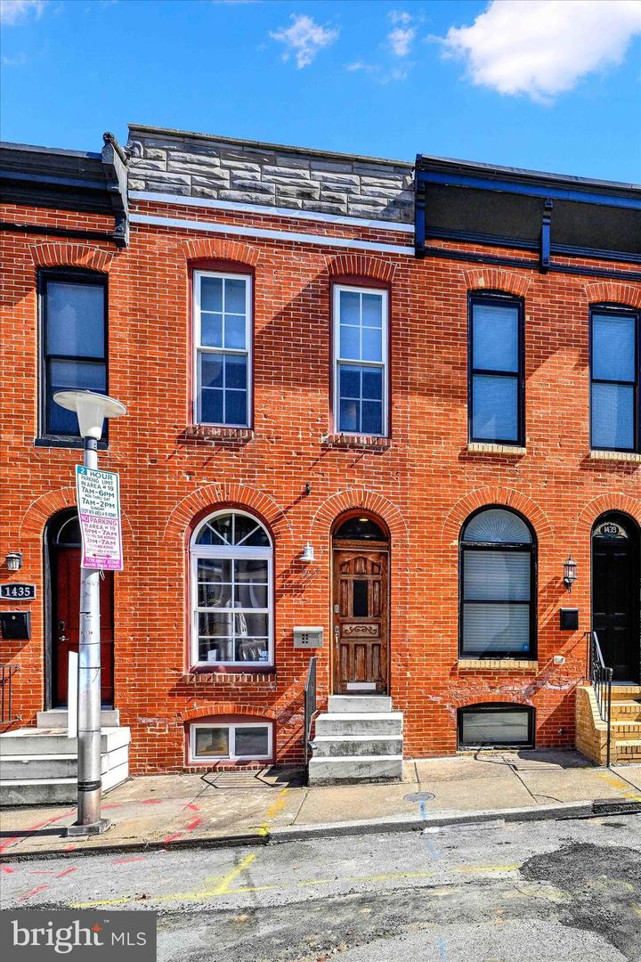 1437 Henry St