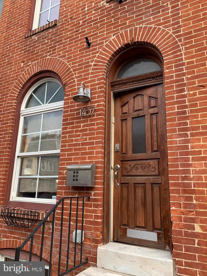1437 Henry St