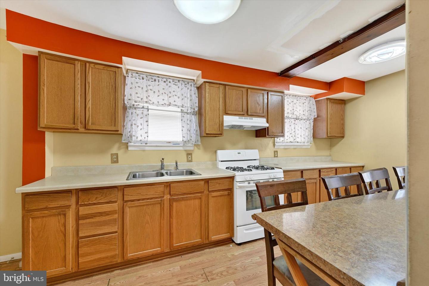 2905 Westfield Ave