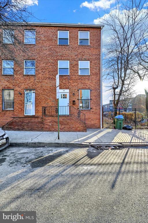 1401 Aisquith St