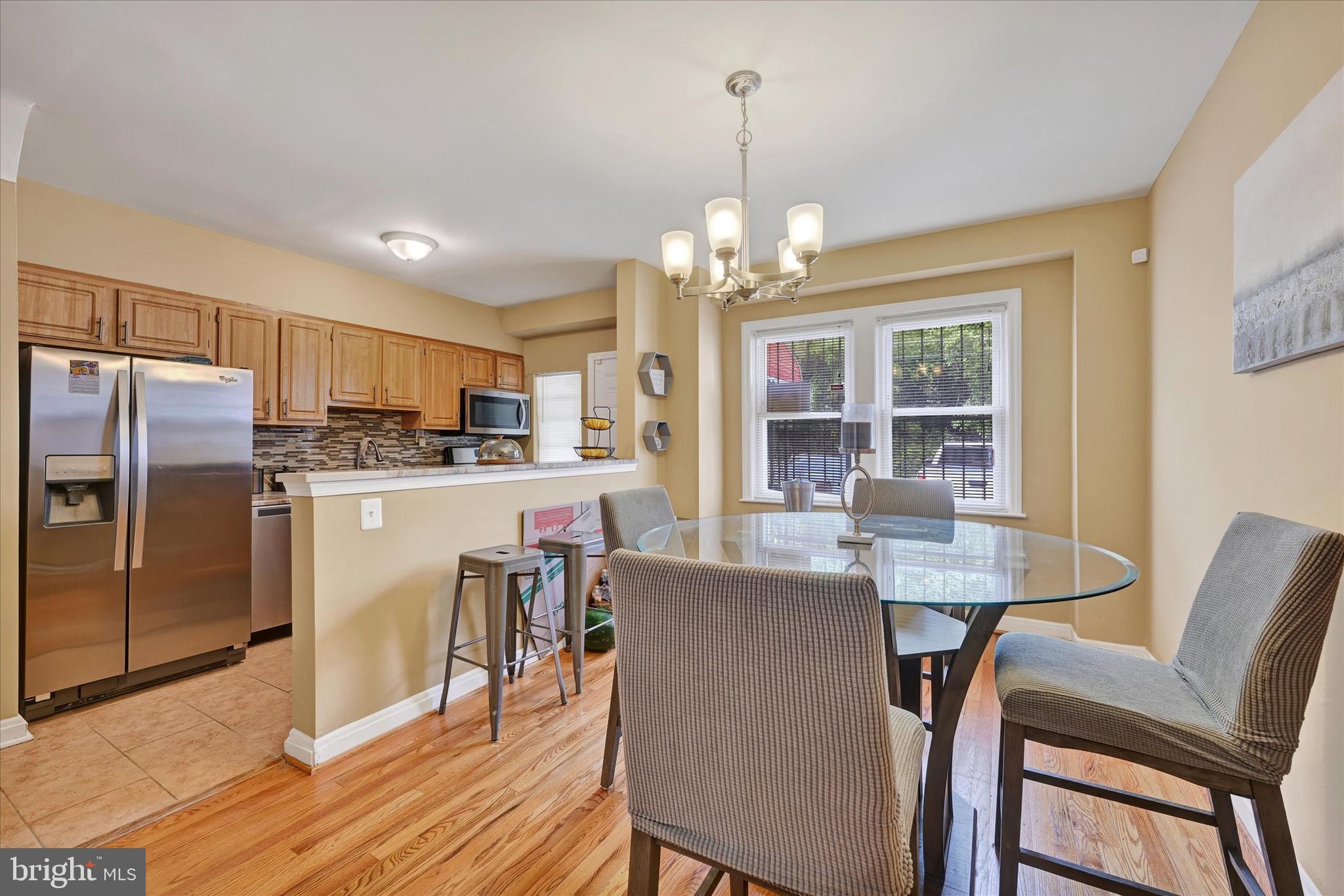 2412 W Cold Spring Ln