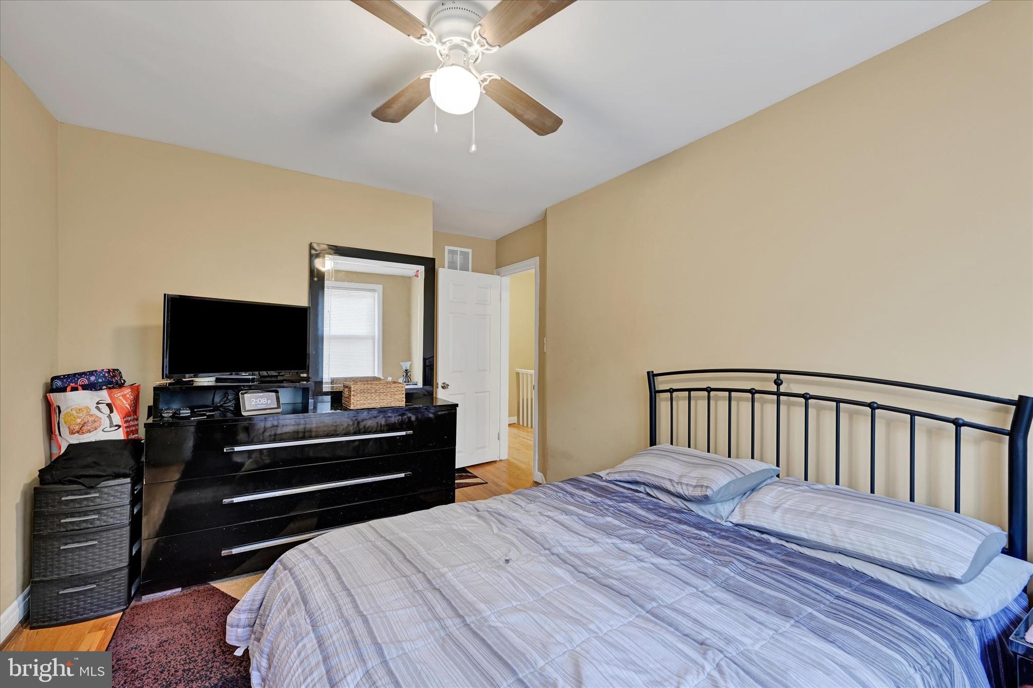 2412 W Cold Spring Ln