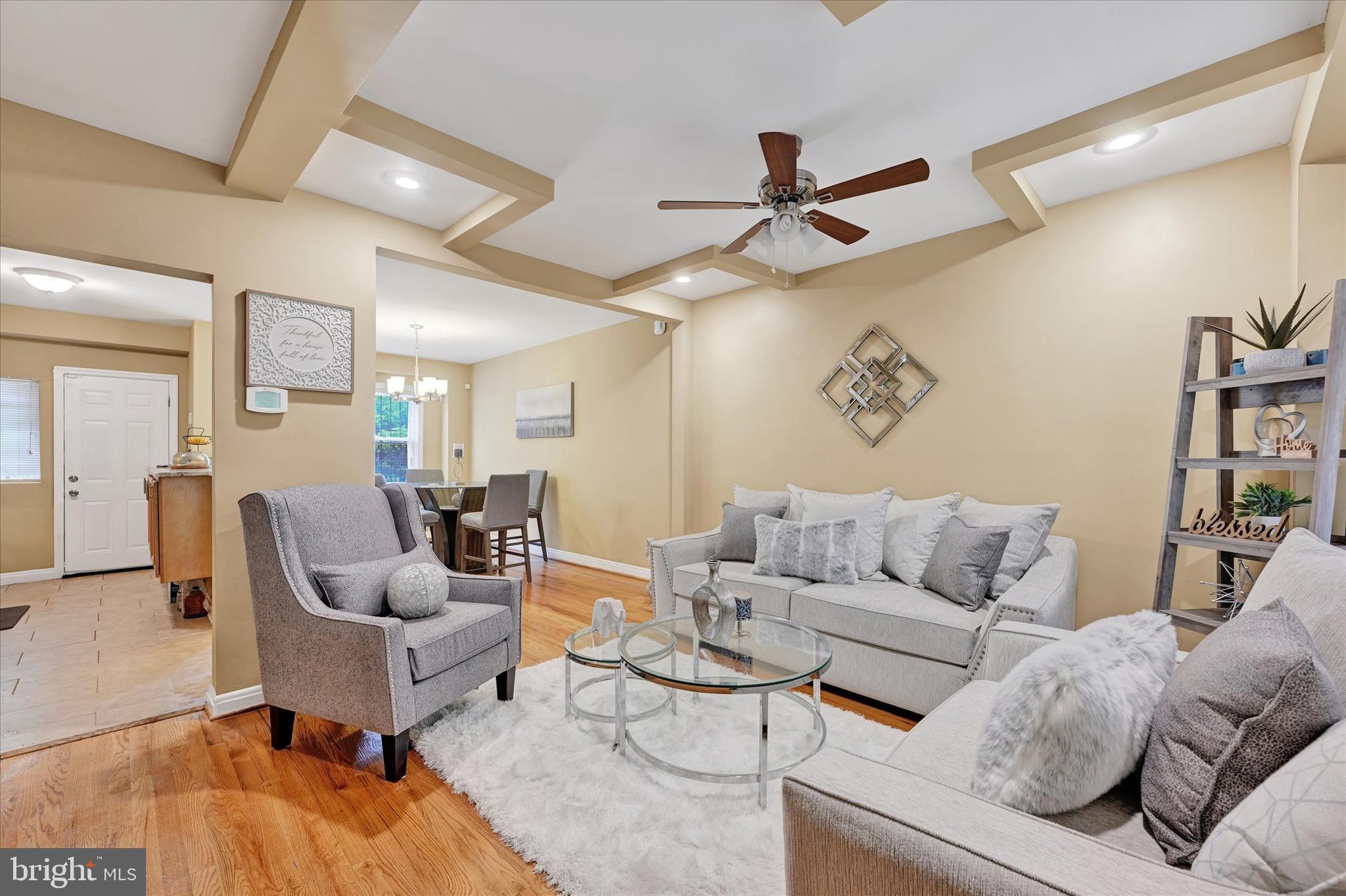 2412 W Cold Spring Ln