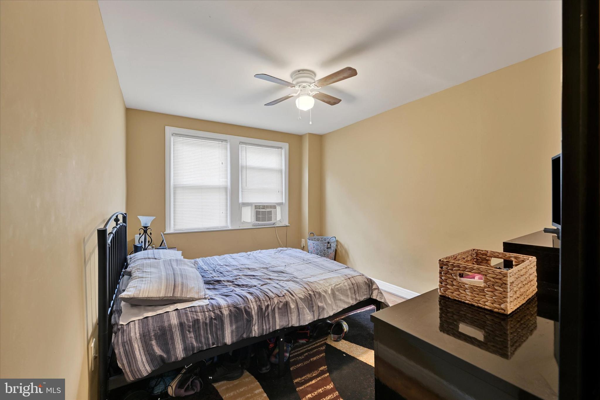 2412 W Cold Spring Ln