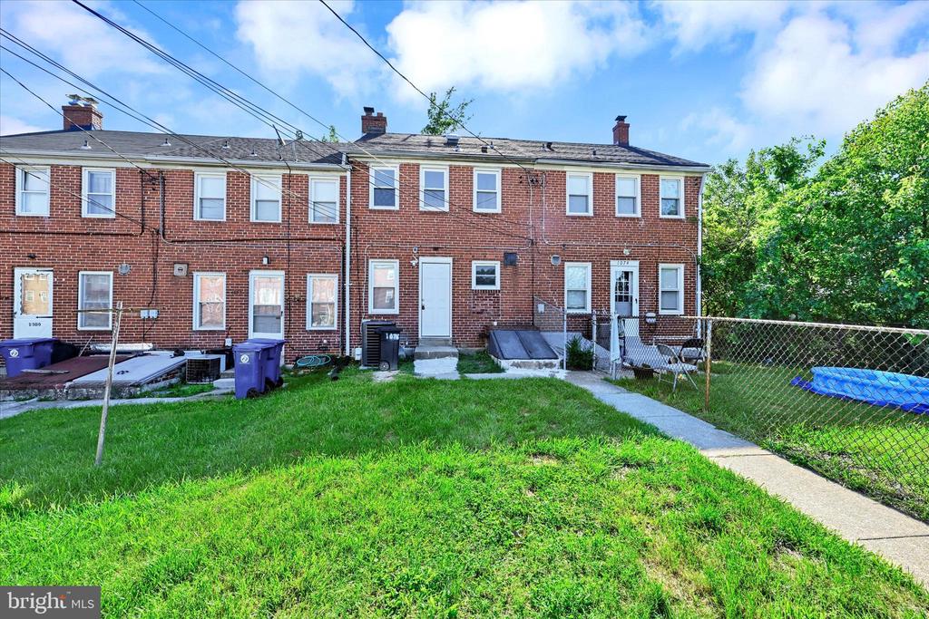1076 Tunbridge Rd