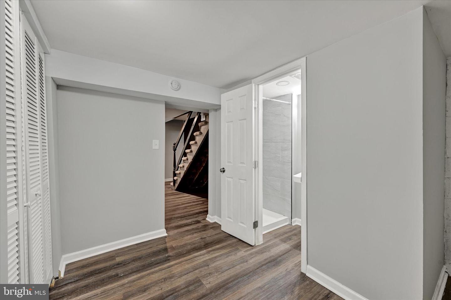 1076 Tunbridge Rd