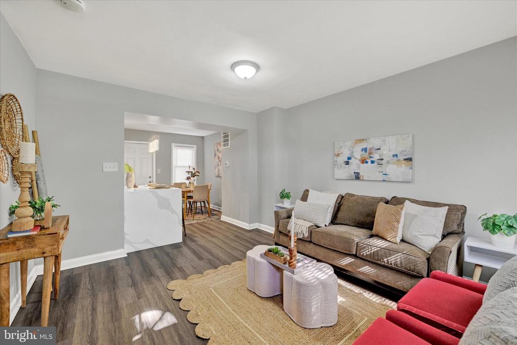 1076 Tunbridge Rd