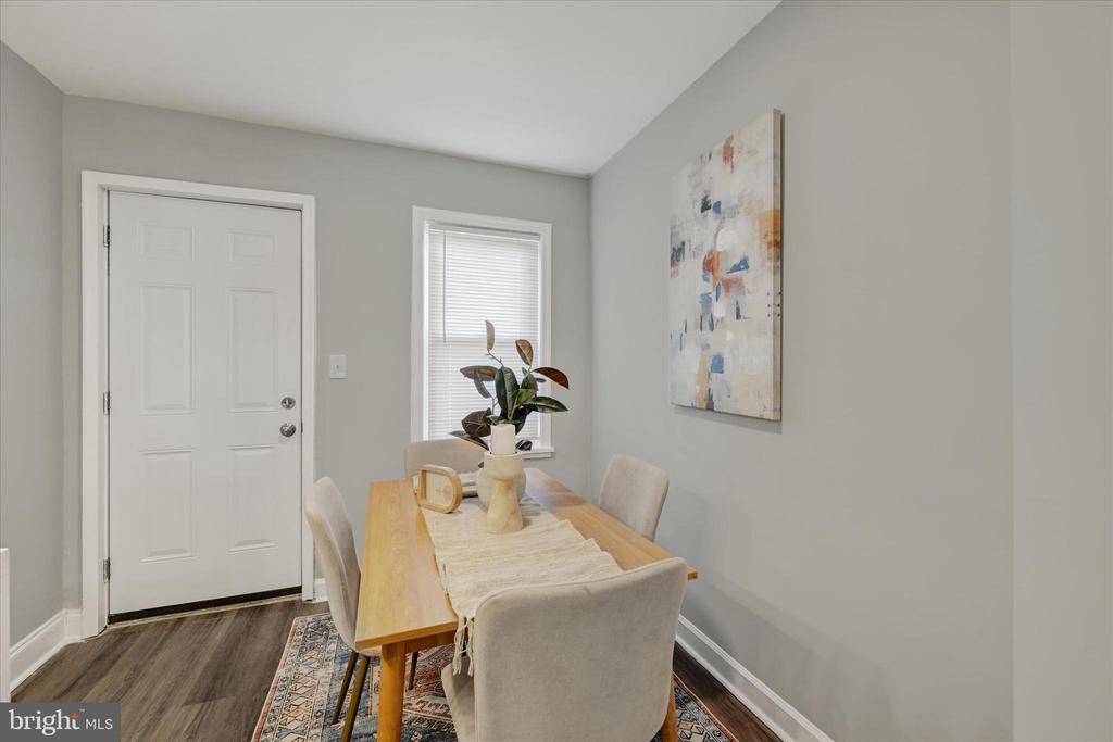1076 Tunbridge Rd