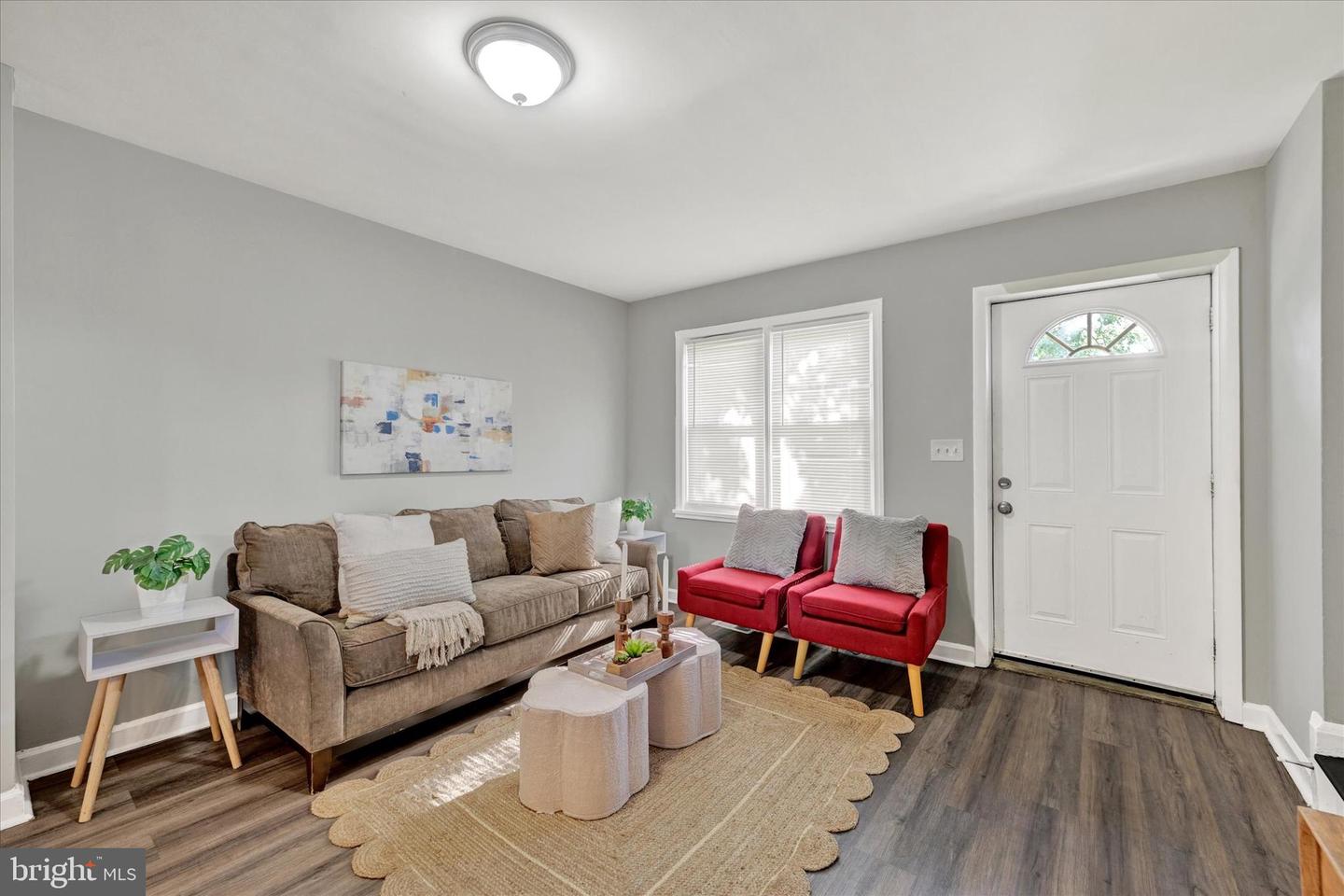 1076 Tunbridge Rd