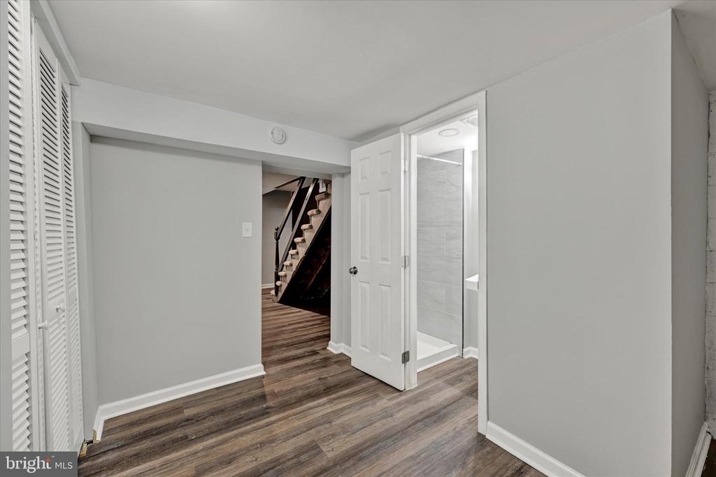 1076 Tunbridge Rd