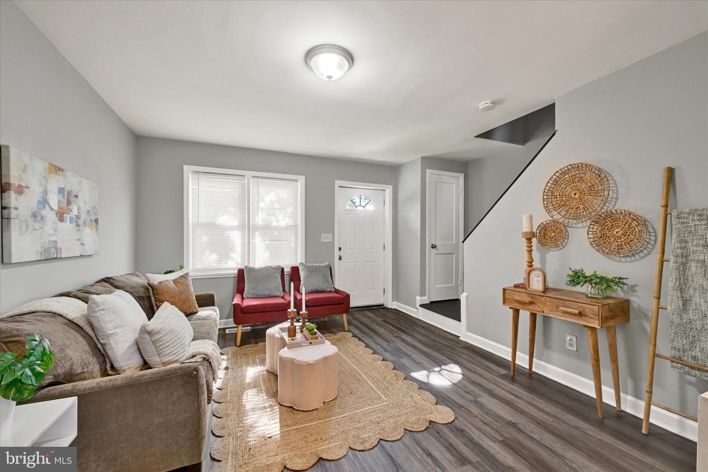1076 Tunbridge Rd