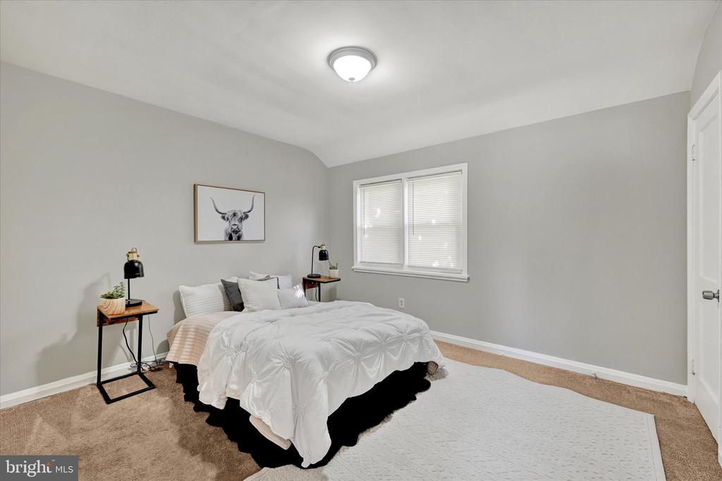 1076 Tunbridge Rd