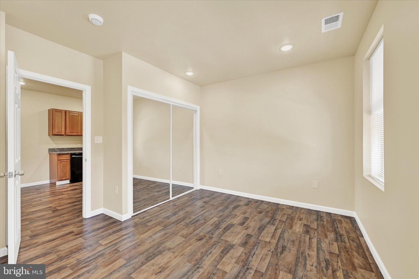 413 Elrino St